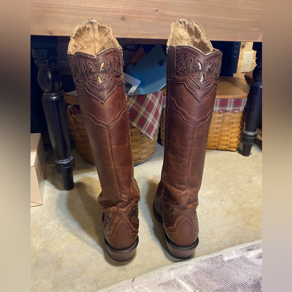 Ariat Chaparral Tan and Gold Leather Western Boots - Picture 7 of 16